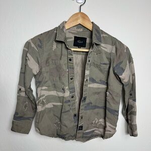 Rails camo button down